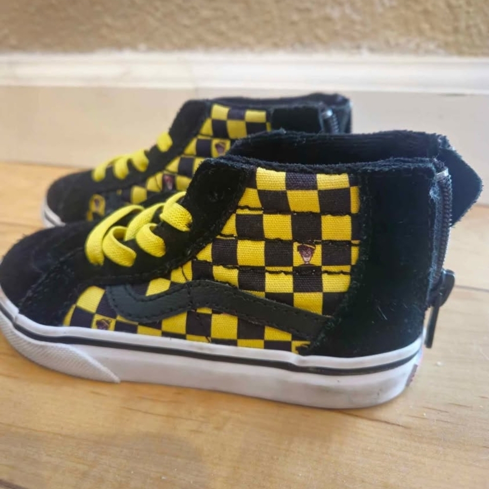 Kids Checkered High-Top Sneakers - Black and Yellow